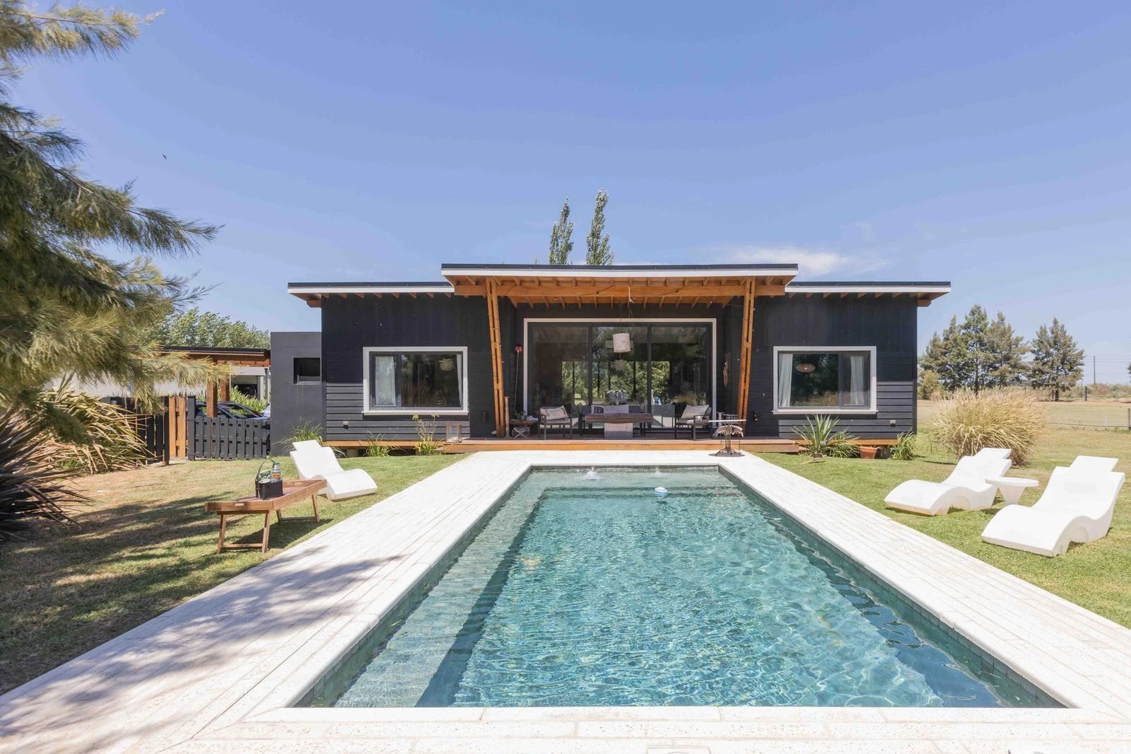 Casa de Fincas de San Vicente con galería, jardín y piscina